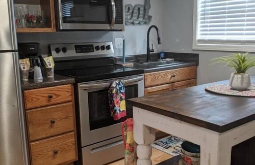 Helen Hotel | Heidi Motel