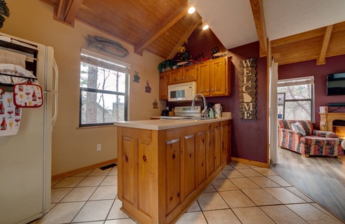 Helen House | Helen Hideaway - Cozy Getaway in Innsbruck Golf Community