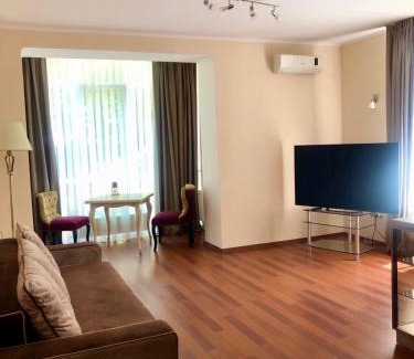 Mykolaiv Apartment | Helen Hotel