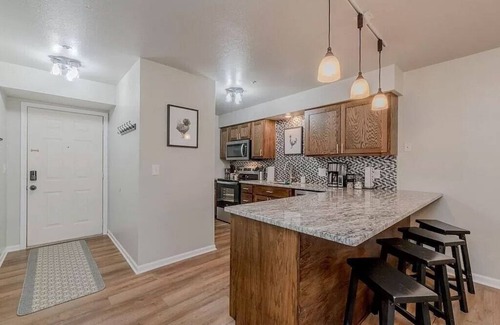 Table Rock Condo | Helen's Haven~Pet Friendly~Walk-In~Pools~Pointe Royale Resort