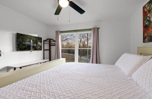 Pikeville House | Hemlock Haven - Fall Creek Falls Escape -Sleeps 16