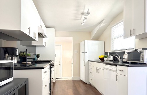 Los Gatos Cottage | Heritage Hideaway - Downtown Los Gatos