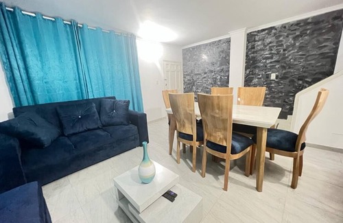 Urb Plenomar House | Hermosa Casa a una Calle de la Playa mas Exclusiva de Santa Marta