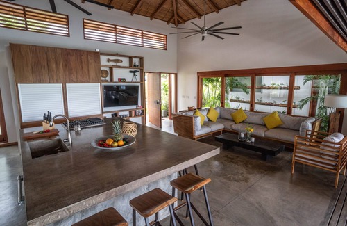 Santiago Villa | Hermosa-Hills Luxury Villas