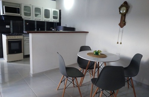 Villa Hermosa Apartment | Hermoso Apartamento en Medellín