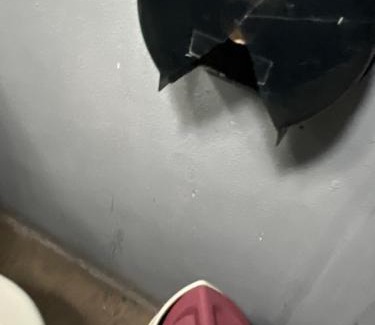 Leon House | Hermoso cuarto 3x4 remodelado