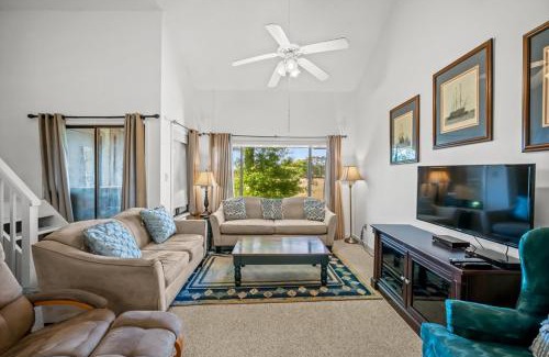The Dunes Apartment | Heron Pointe F20