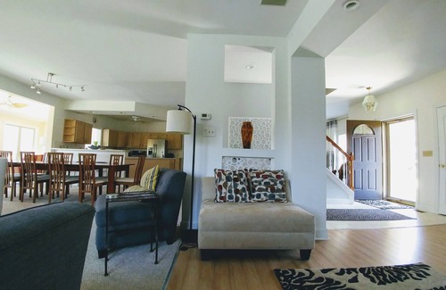 Dillsburg House | HERSHEY, Roundtop, Carlsle, Gettysbrg, Harrisbrg 4.7ksq ft, 5 BR/5BA