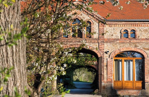 Buhlau Condo | HexenburgbeiDresden Maisonette über 2 Etagen mit 4 Schlafzimmern, Kamin, Terrasse und Faßsauna, Nähe Sächsische Schweiz