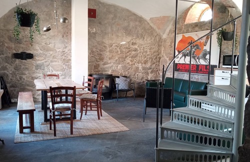 Buhlau Condo | HexenburgbeiDresden Maisonette über 2 Etagen mit 4 Schlafzimmern, Kamin, Terrasse und Faßsauna, Nähe Sächsische Schweiz