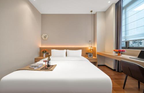 Yuzhong Hotel | Heyo Hengyue Huasong Hot Spring Resort Hotel - Chongqing Hongyadong