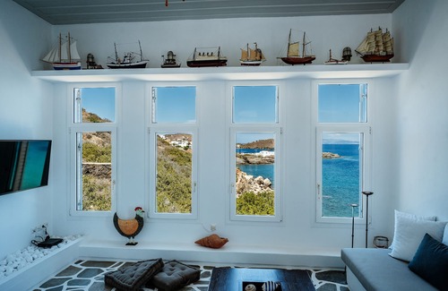 Chrisopigi Villa | #HH03 SEAFRONT VILLA OVERLOOKING CHRYSOPIGI