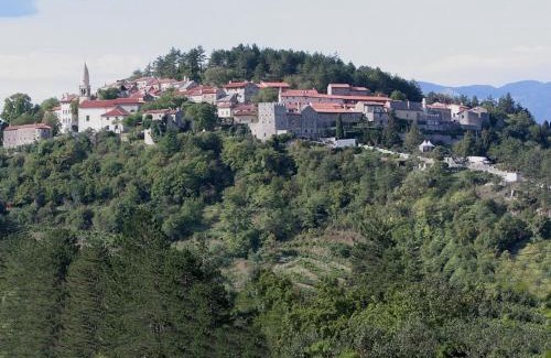 Kodreti House | Hiša posebne Sorte