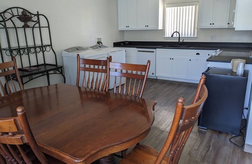 Weed Hotel | Hi-Lo Motel, Cafe and RV Park Mount Shasta Area