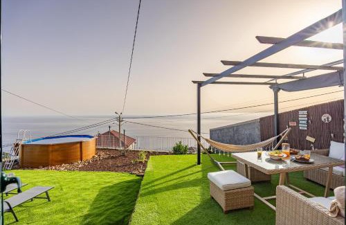 Paul do Mar House | Hibiscus House BY YOUR KEY MADEIRA