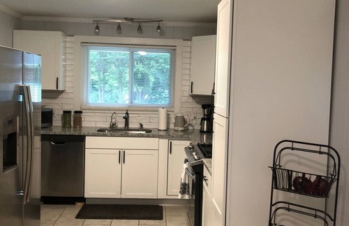 Hickory House | HICKORY HOUSE 4 SHORT AND LONG TERM RENTAL