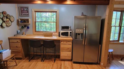 Almond House | Hickory Ridge - HotTub - GSMNP, NOC, Train and Fontana Lake