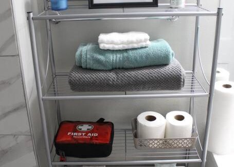 Overland Apartment | HIDDEN GEM!! 7 MINS TO AIRPORT W/ PRIVATE ENTRANCE