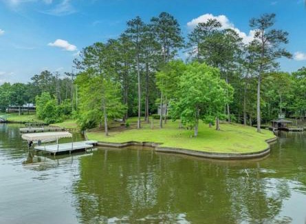 Eatonton House | Hidden Gem - Lakefront Home with Private Boat Ramp