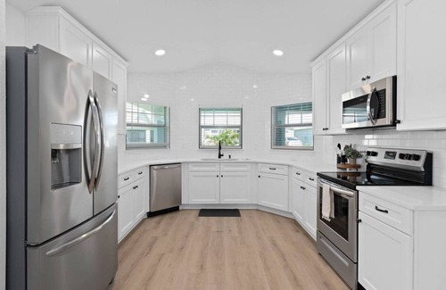 Winter Haven House | - HIDDEN GEM - Spacious, minimal and clean! Legoland + Disney