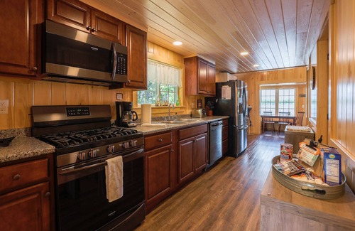 Otis Cottage | Hidden Hemlock - Lakefront, Kayaks, Canoes, Paddle Board, Dogs Welcome