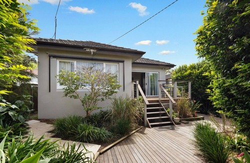 Narraweena House | Hidden Hideaway - Spacious Sanctuary