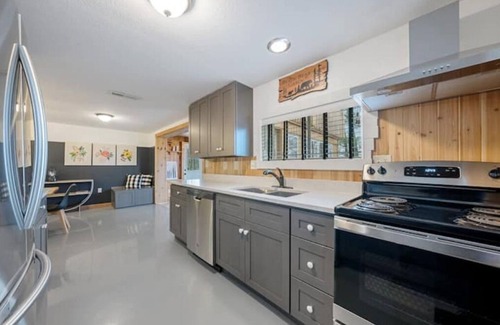 Lancaster Cabin | Hidden Hideaway