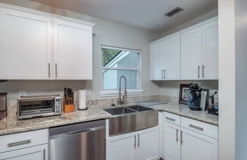 Historic District House | Hidden Historic Ocala Bungalow