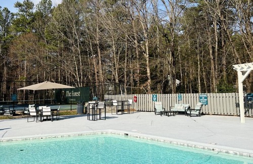 Durham Apartment | Hidden In Plain Sight, just minutes away from Duke University/Hospital!