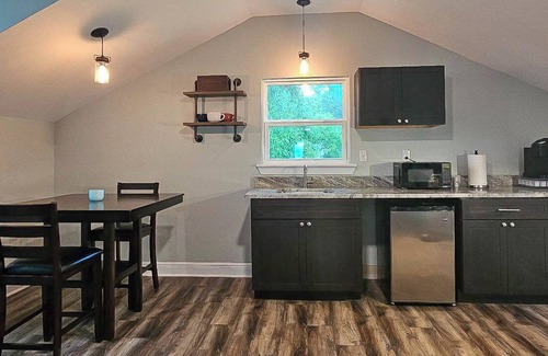 Fairhope Apartment | HIDDEN JAM! Private Studio on a Ranch. Access to Pool, Outdoor Kitchen, Fire Pit