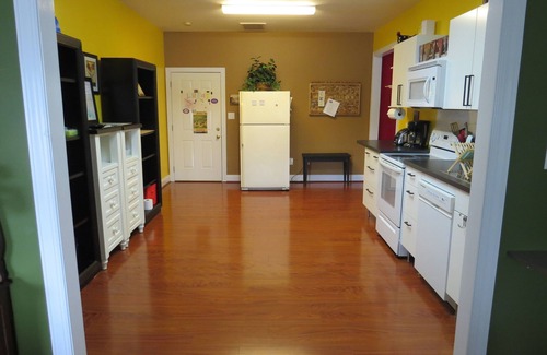 Waterloo House | Hidden Lake Paradise Cottage, pet friendly, with Sunrise Views and a Loft