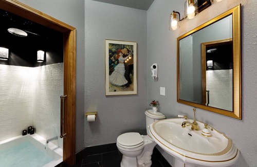 Hingham Bed & Breakfast | Hidden Serenity B&B