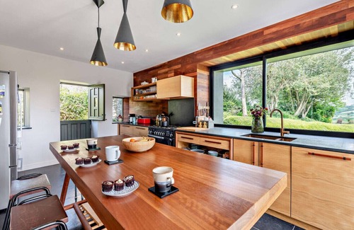 Barnstaple House | Hidden Valley Farmhouse