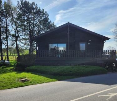 Warton House | Hideaway Lodge