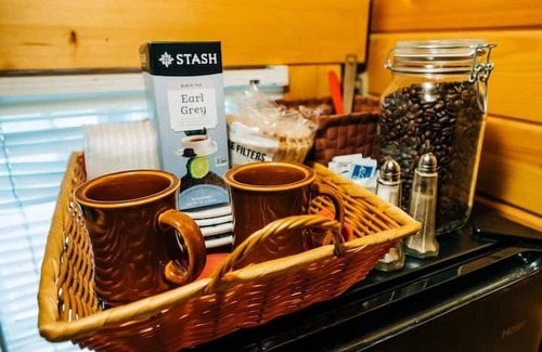 Saddlestring Cabin | Hideout Cabin, Rustic Hideout Cabin