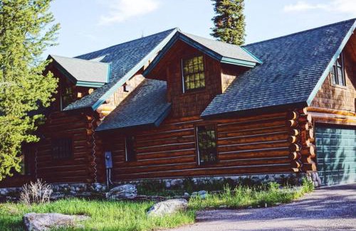 Big Sky House | Hideout Nature Lodge at Big Sky Resort