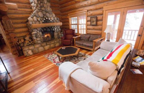 Big Sky House | Hideout Nature Lodge at Big Sky Resort