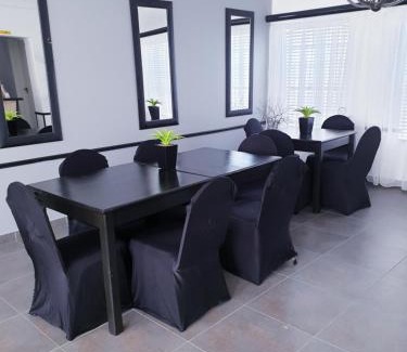 Ekurhuleni Bed & Breakfast | Hiflyerz Guest House