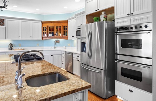 Edgar House | High class service, rustic charm