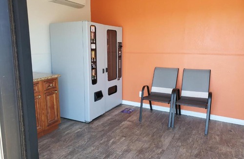 Hesperia Hotel | High Desert Inn