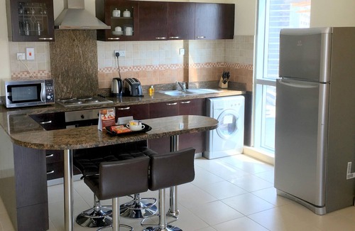 Al Barsha 1 Bed & Breakfast | High-End 2BR Apt. Near Mall of The Emirates