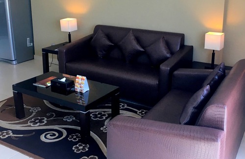 Al Barsha 1 Bed & Breakfast | High-End 2BR Apt. Near Mall of The Emirates