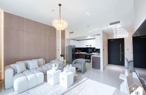Al Barsha Apartment | High-End 2BR, Garden View, Pool & WiFi