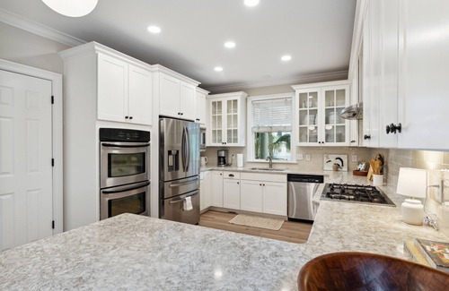 Sunset Point House | High-End Beach Home, Walking Distance to Beach & Close To Town - On The Half Shell!