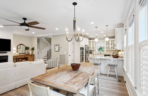 Sunset Point House | High-End Beach Home, Walking Distance to Beach & Close To Town - On The Half Shell!