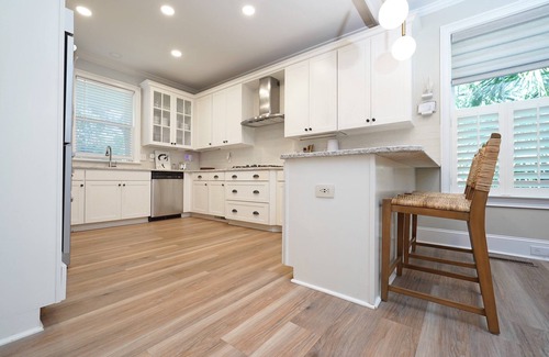 Sunset Point House | High-End Beach Home, Walking Distance to Beach & Close To Town - On The Half Shell!