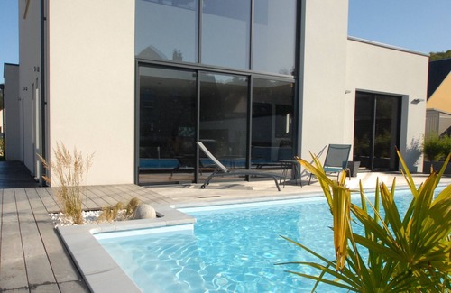 Commes House | HIGH-END MODERN VILLA WITH PRIVATE POOL IN THE HEART OF OMAHA BEACH