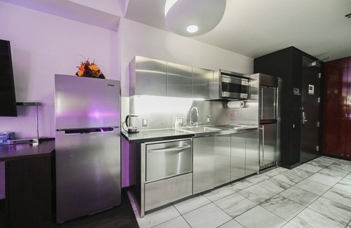 Las Vegas Apartment | High Floor Studio Strip View w/Open Balcony at Palms Place