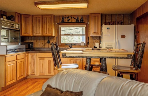 Cody Cabin | High Point Hideout- awe-inspiring mountain top views near Yellowstone National Parks East entrance!