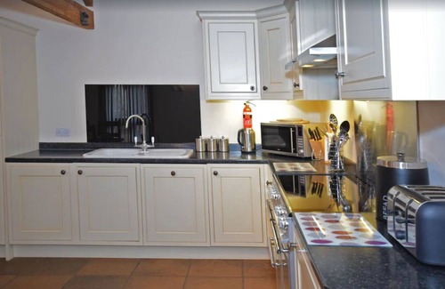 Colyton Cottage | High Quality, Stunning Rural Views, AONB, Jurassic Coast, dog friendly,